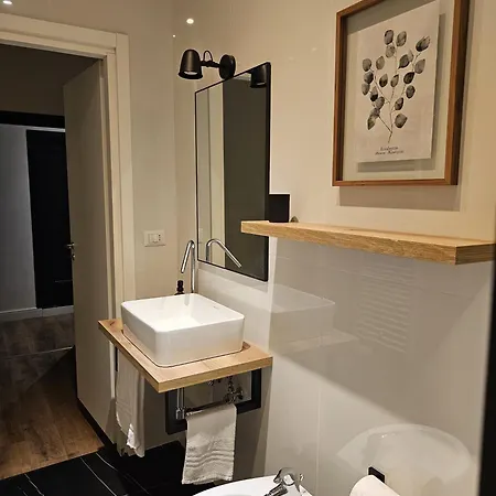 Elegant Apartment *